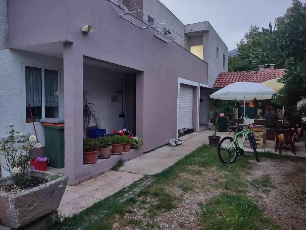 Apartments Lana Starigrad Paklenica Buitenkant foto